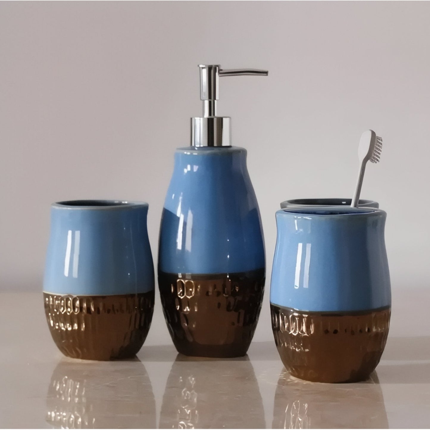 Accessoires De Salle De Bain Design En Céramique Bleu Et Marron
