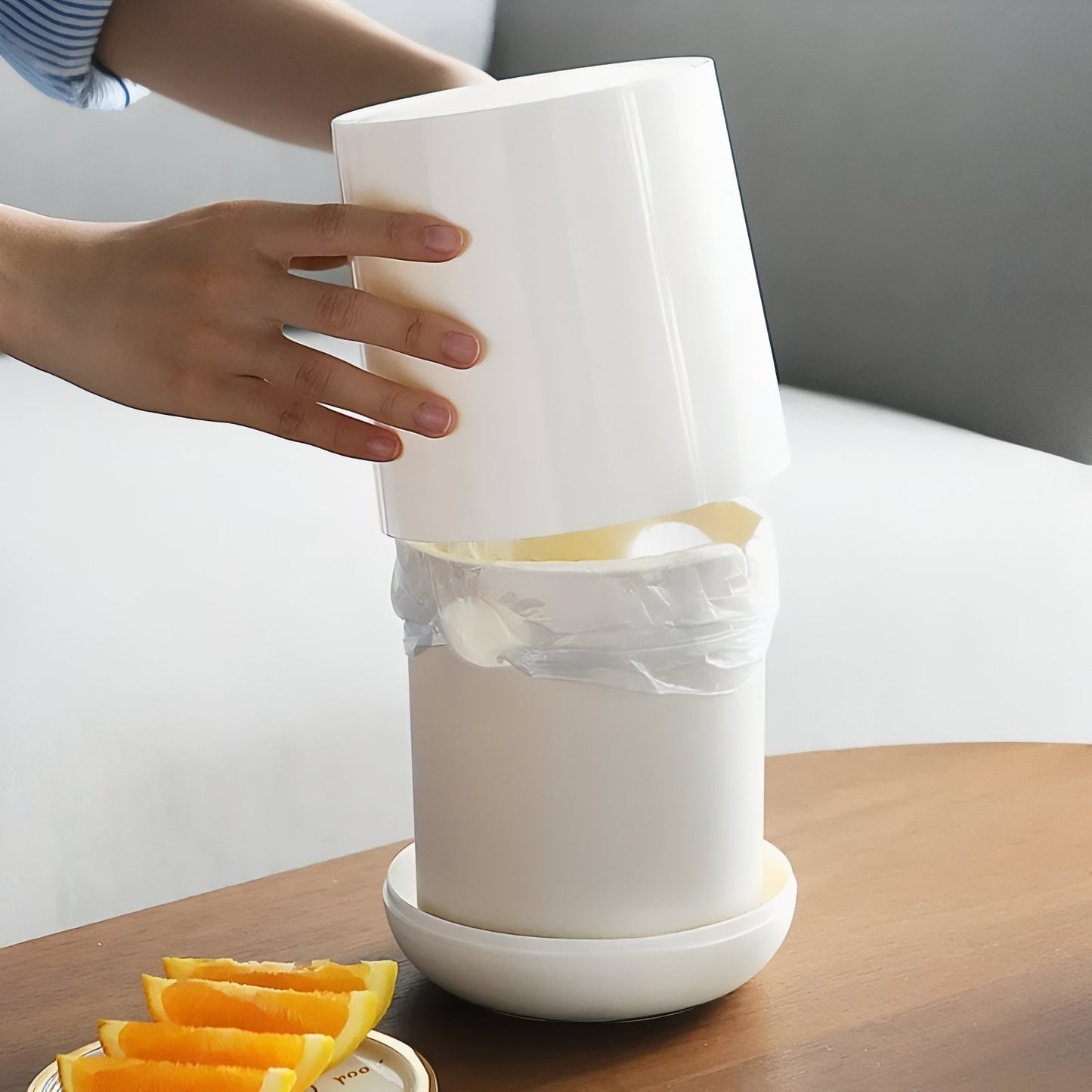 Poubelle Blanche À Couvercle Rabattable Pour Toilette Et Salle De Bain