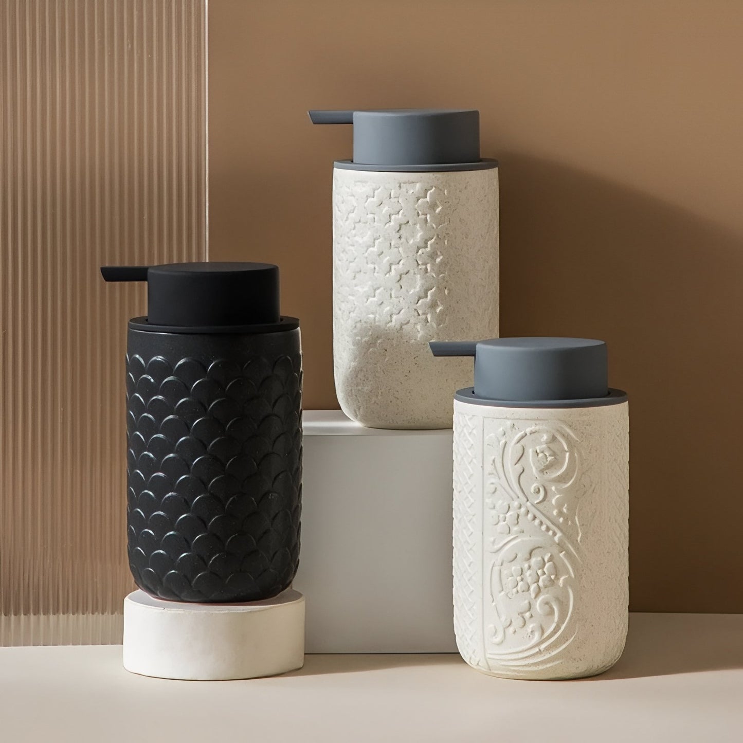 Distributeurs de Savon en Résine Texturée - Design Élegant et Moderne