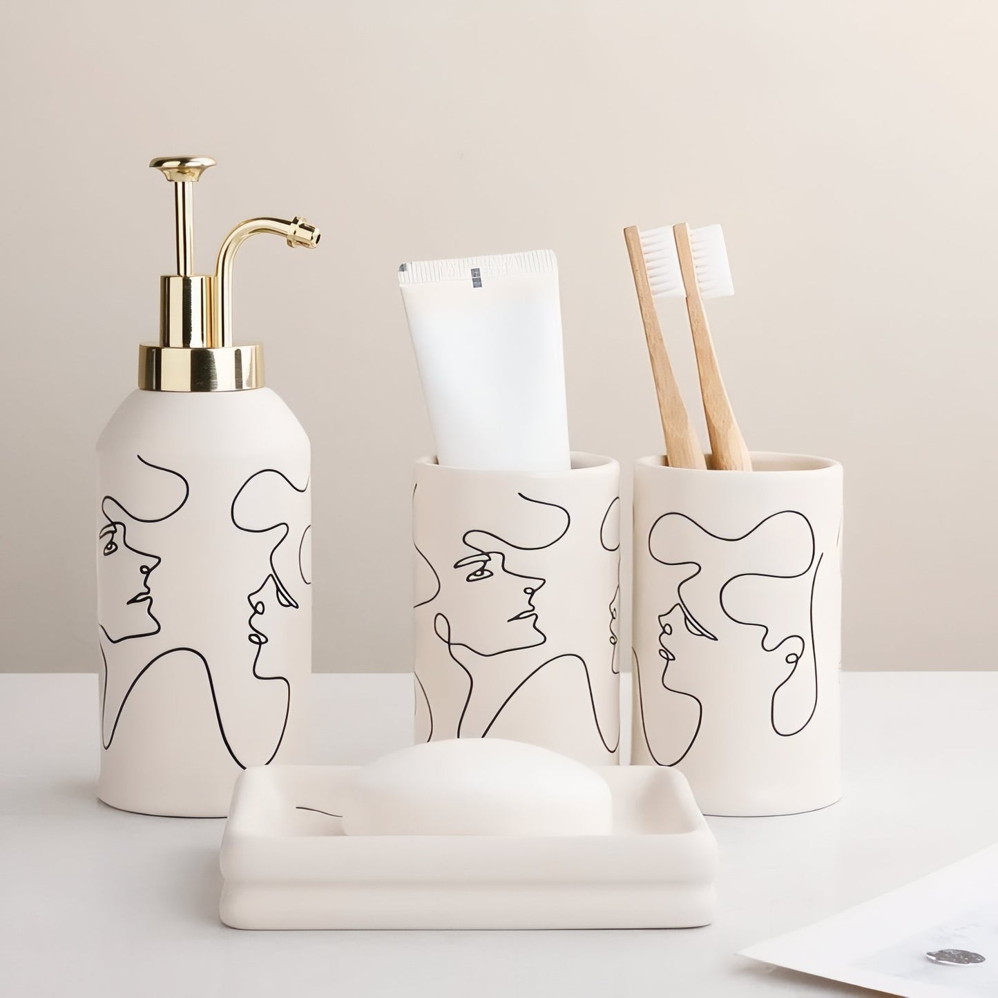 Accessoires De Salle De Bain Design Minimaliste Avec Motif Abstrait