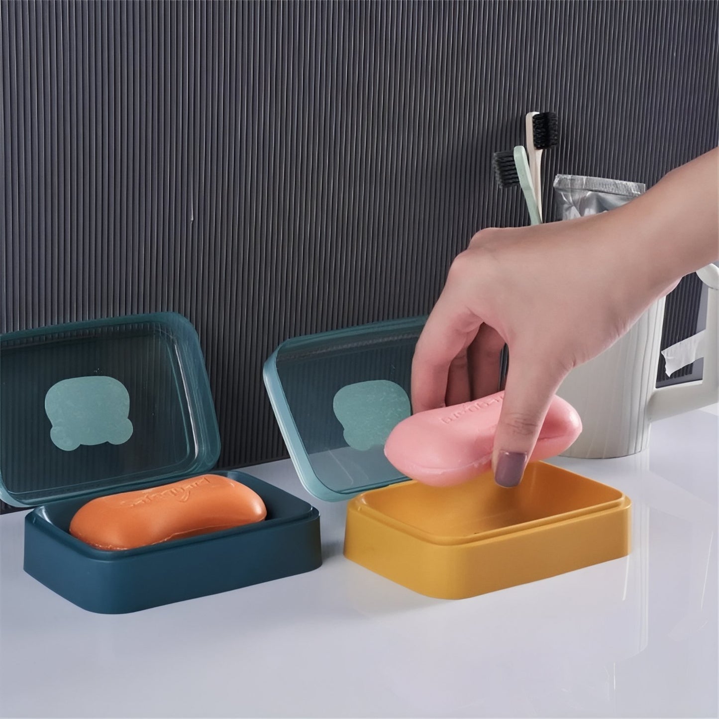 Boîte Porte-Savon En Plastique Coloré Avec Couvercle Transparent