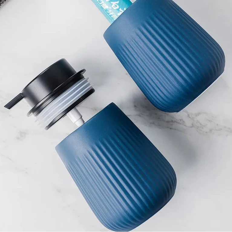 Kit Accessoires Salle De Bain Bleus En Céramique Minimaliste