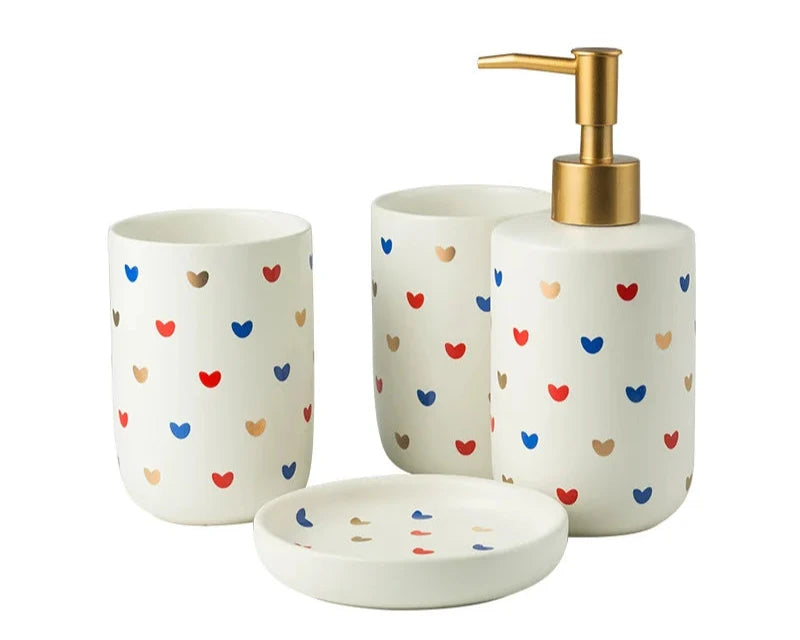 Kit Accessoires Salle de Bain Blanc et motif Coeur