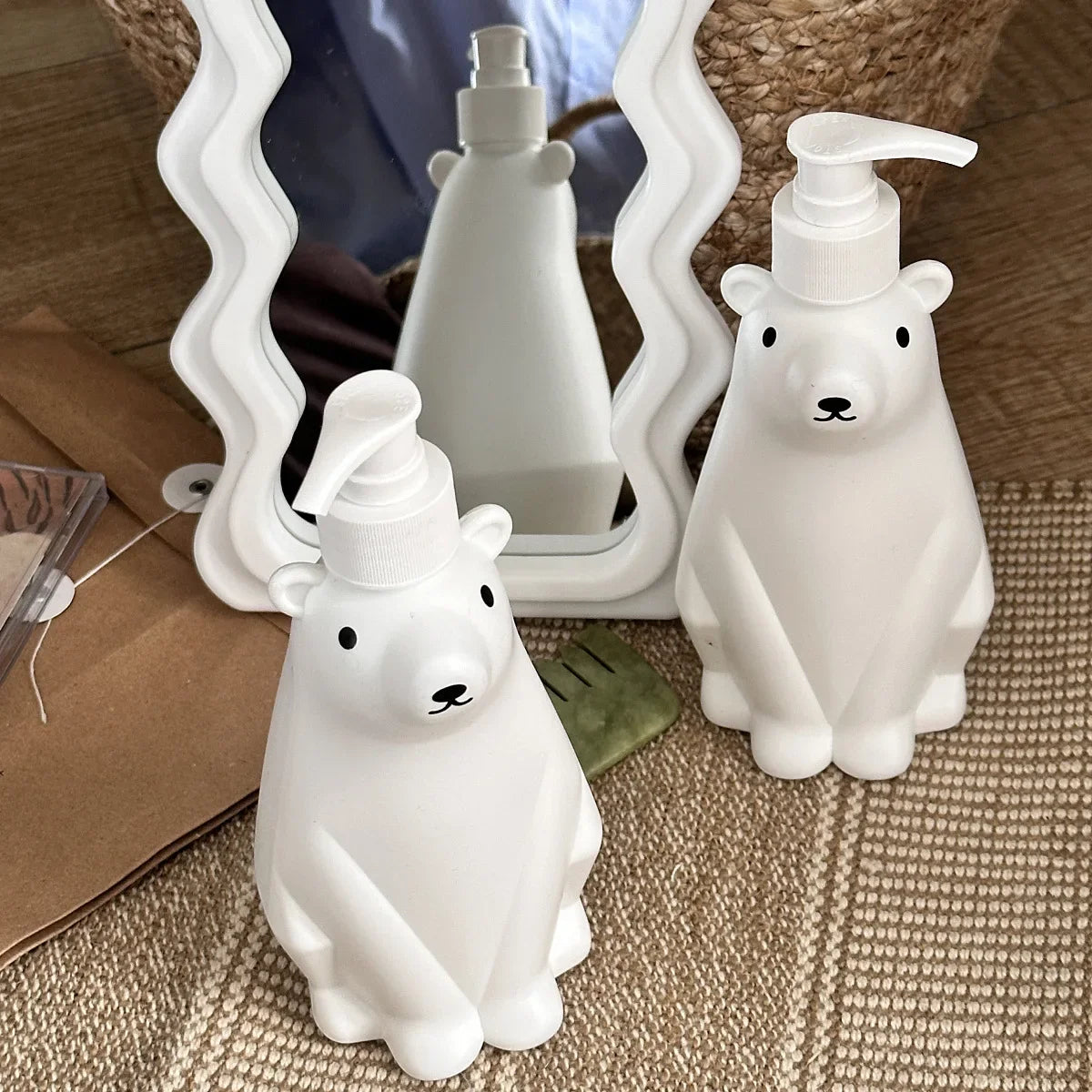 Distributeur De Savon En Plastique Et Forme D'Our