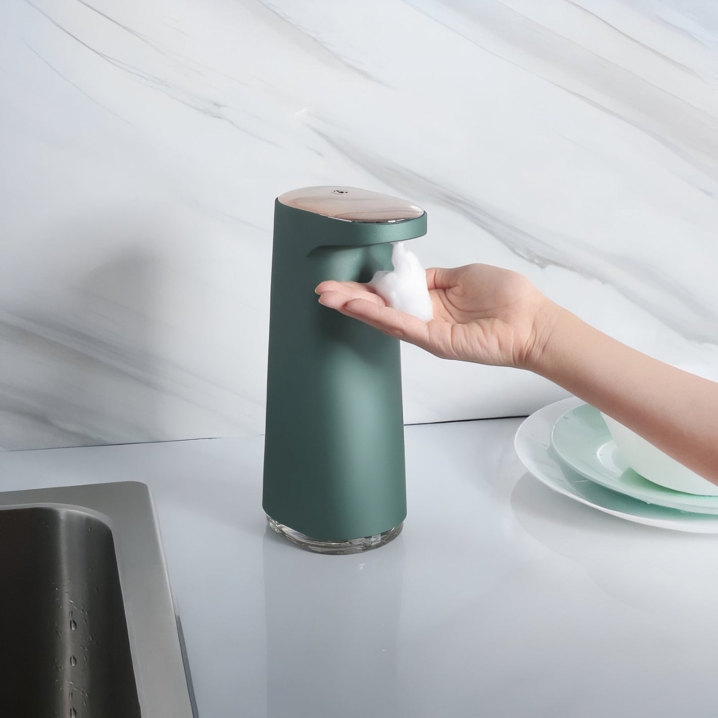 Distributeur De Savon Automatique De Mousse Et Moderne