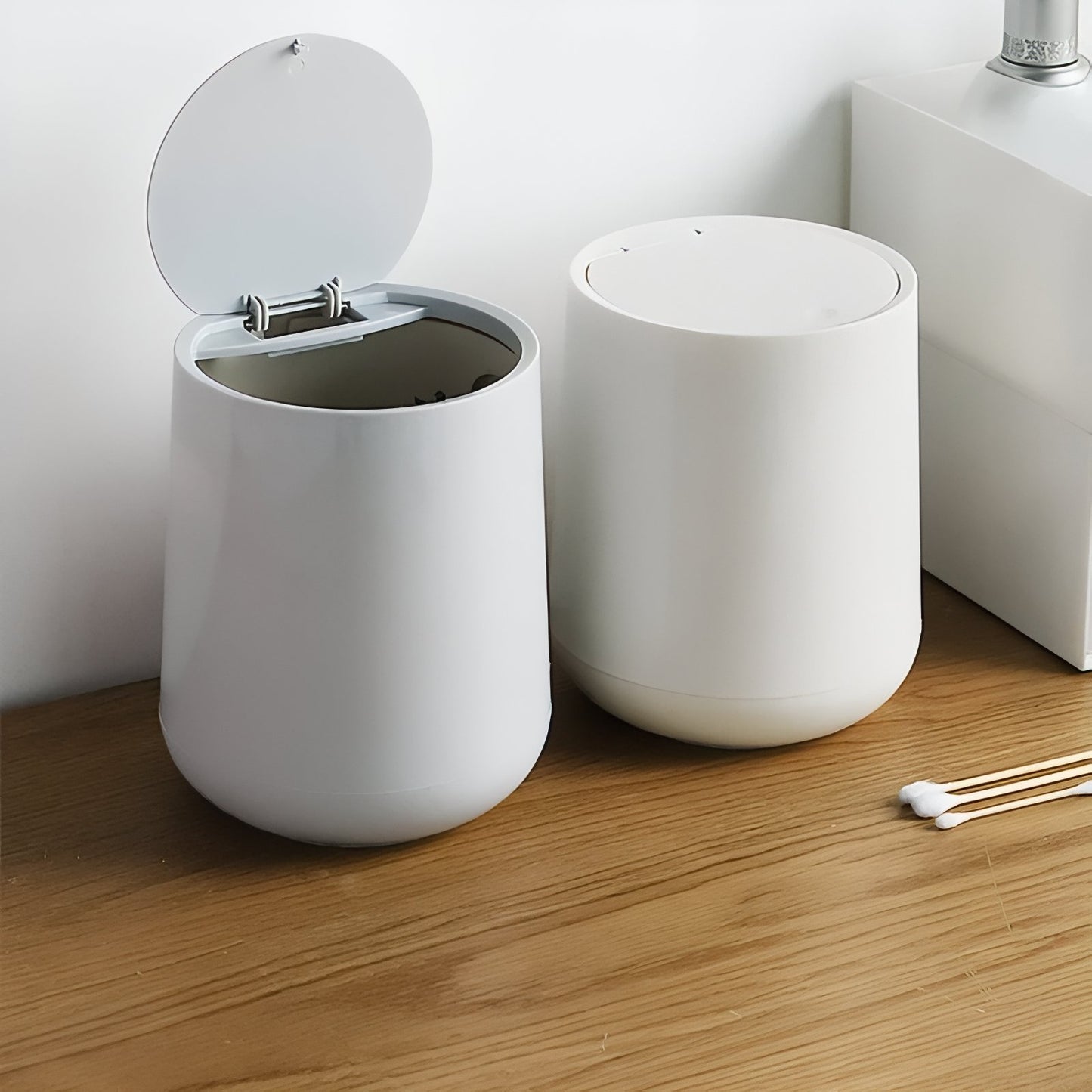 Poubelle Blanche À Couvercle Rabattable Pour Toilette Et Salle De Bain