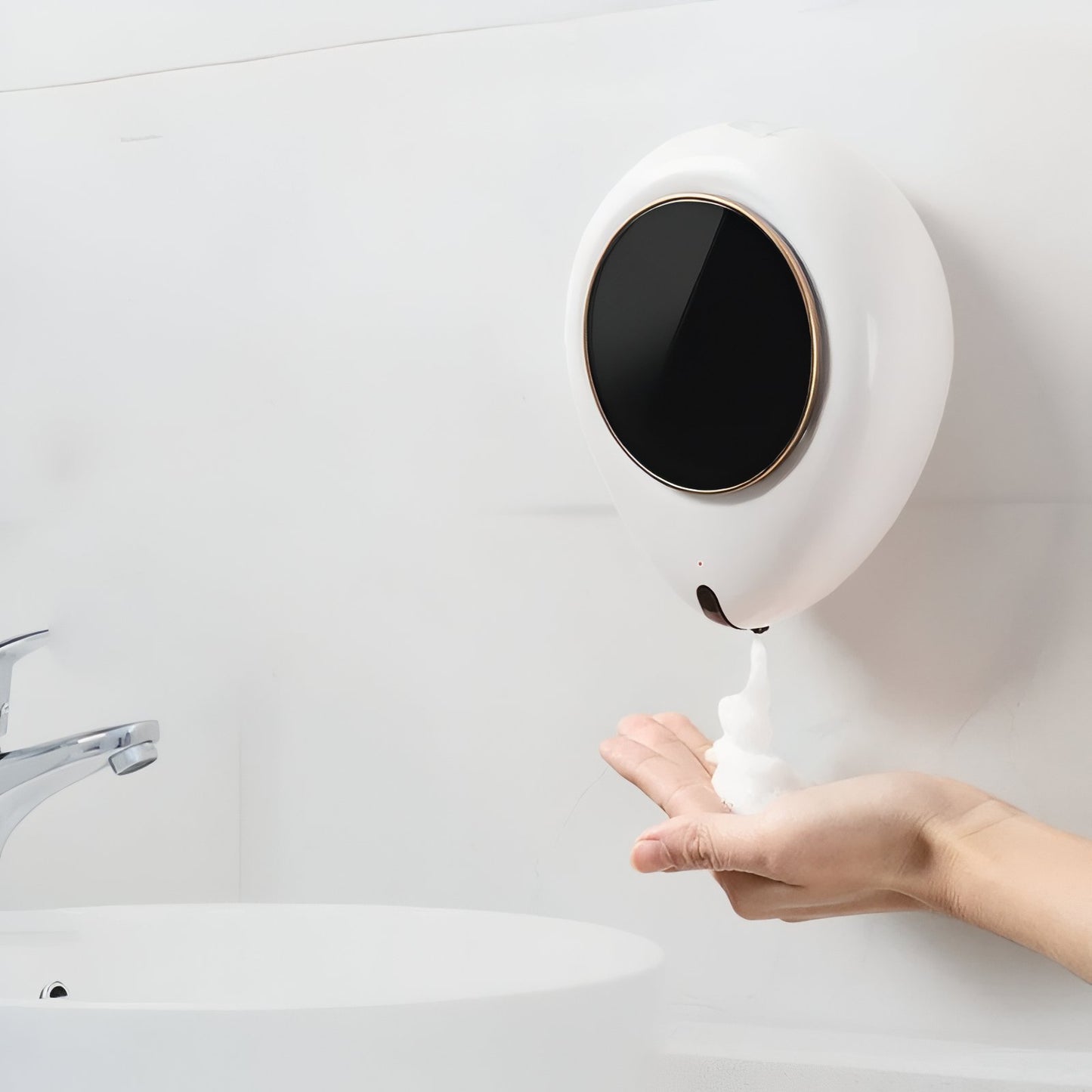 Distributeur Automatique De Savon Mural Ovale Avec Écran Tactile